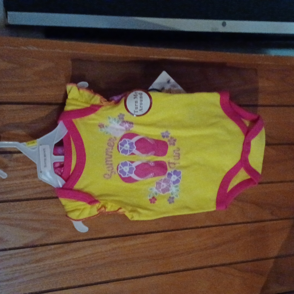 New Buster Brown 3-piece girls infant set